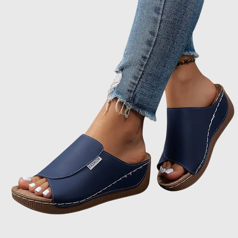 Bríd™ | Classic Comfort Walking Sandals