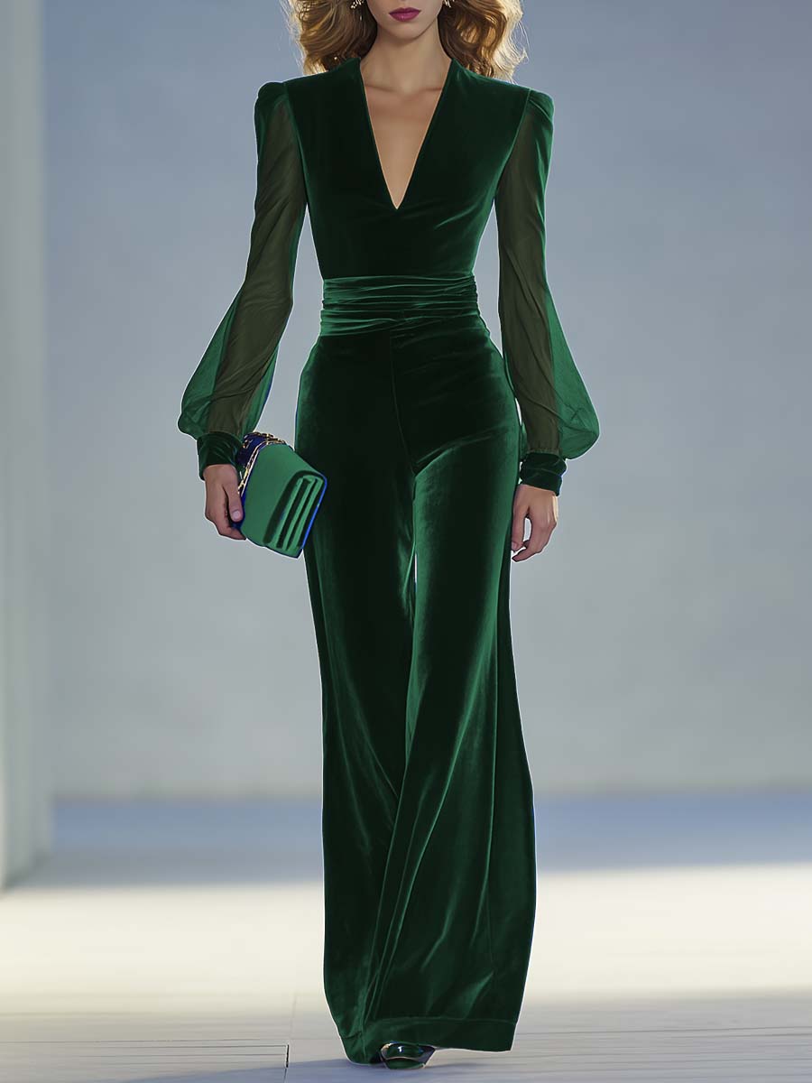 Elegant Set Made of Blue Velvet Fabric with a V-Neck and Mesh Details
