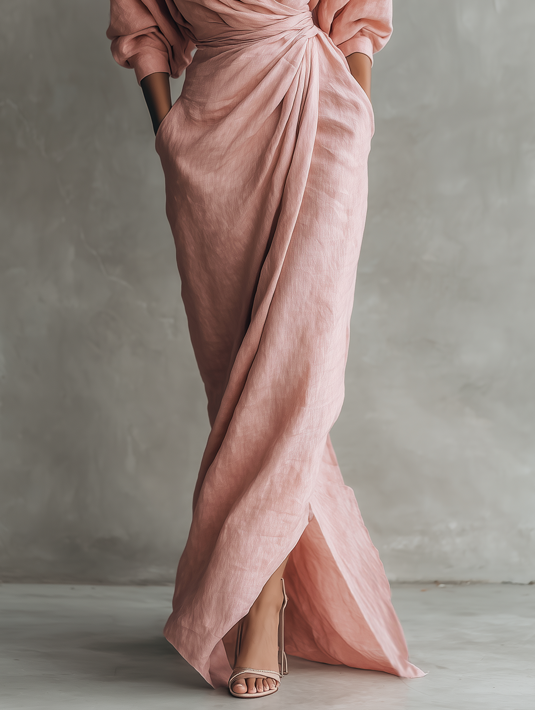 Yulia™ | Minimalistic Pink Maxi Dress with V-Neck