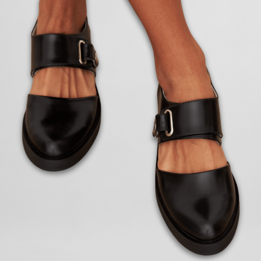 Sara | Mary Janes with Buckle