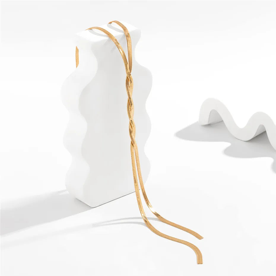Flaira – Adjustable gold collar with snake design