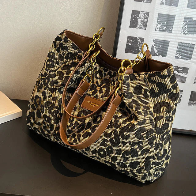 Flora™ | Stylish Leopard Print Bag