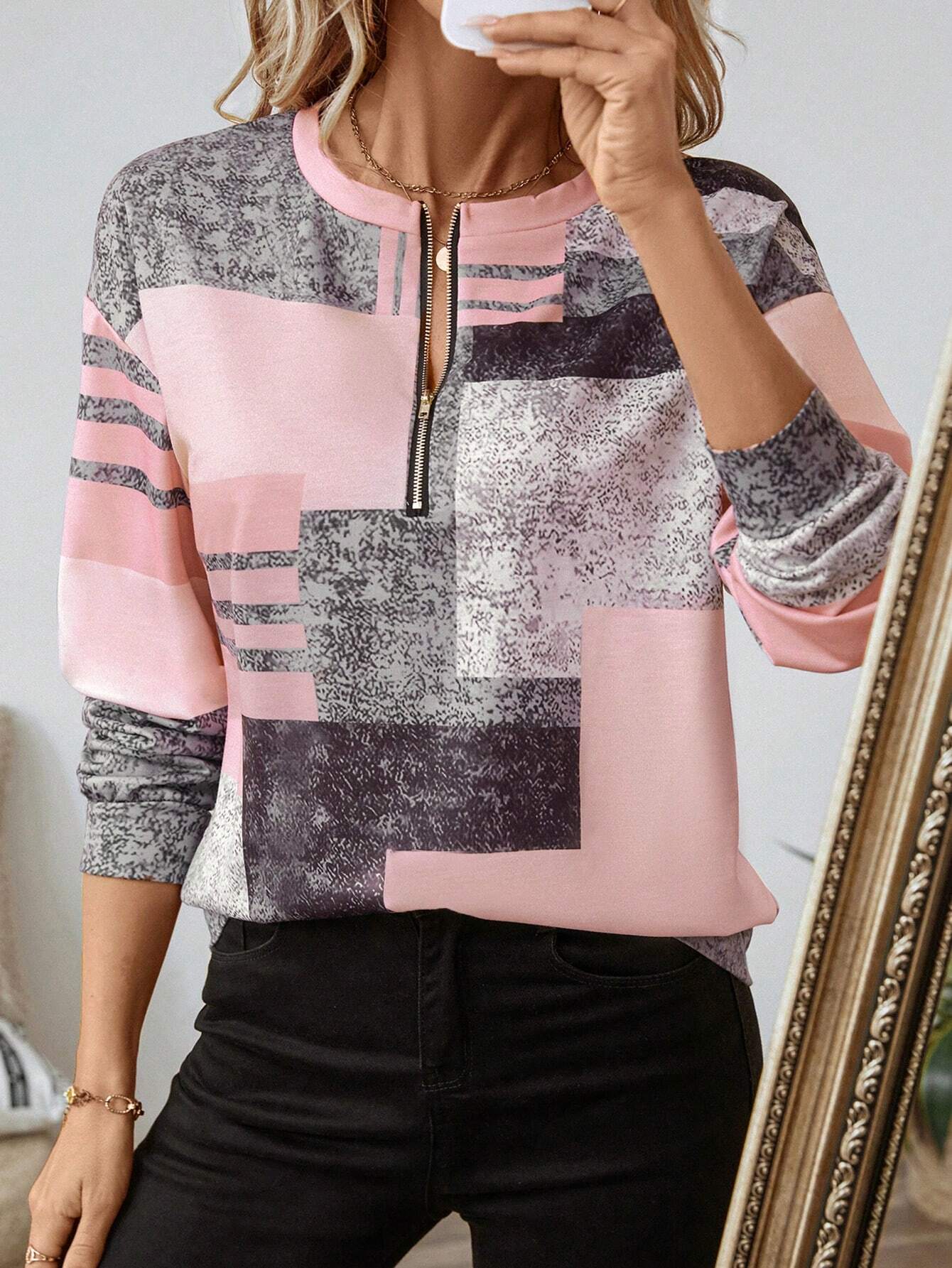 CHANDRIA – MODERN ZIP FRONT BLOUSE