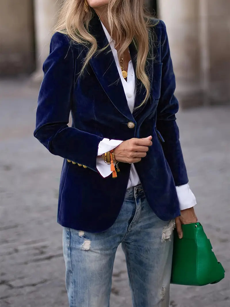 Savannah – Elegant Velvet Blazer