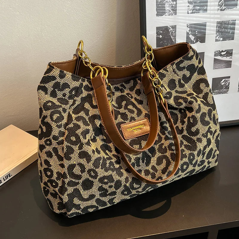 Flora™ | Stylish Leopard Print Bag