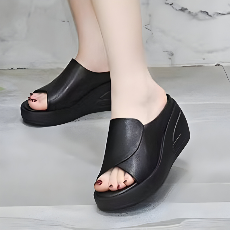 Xanthe – Orthopaedic Sandals