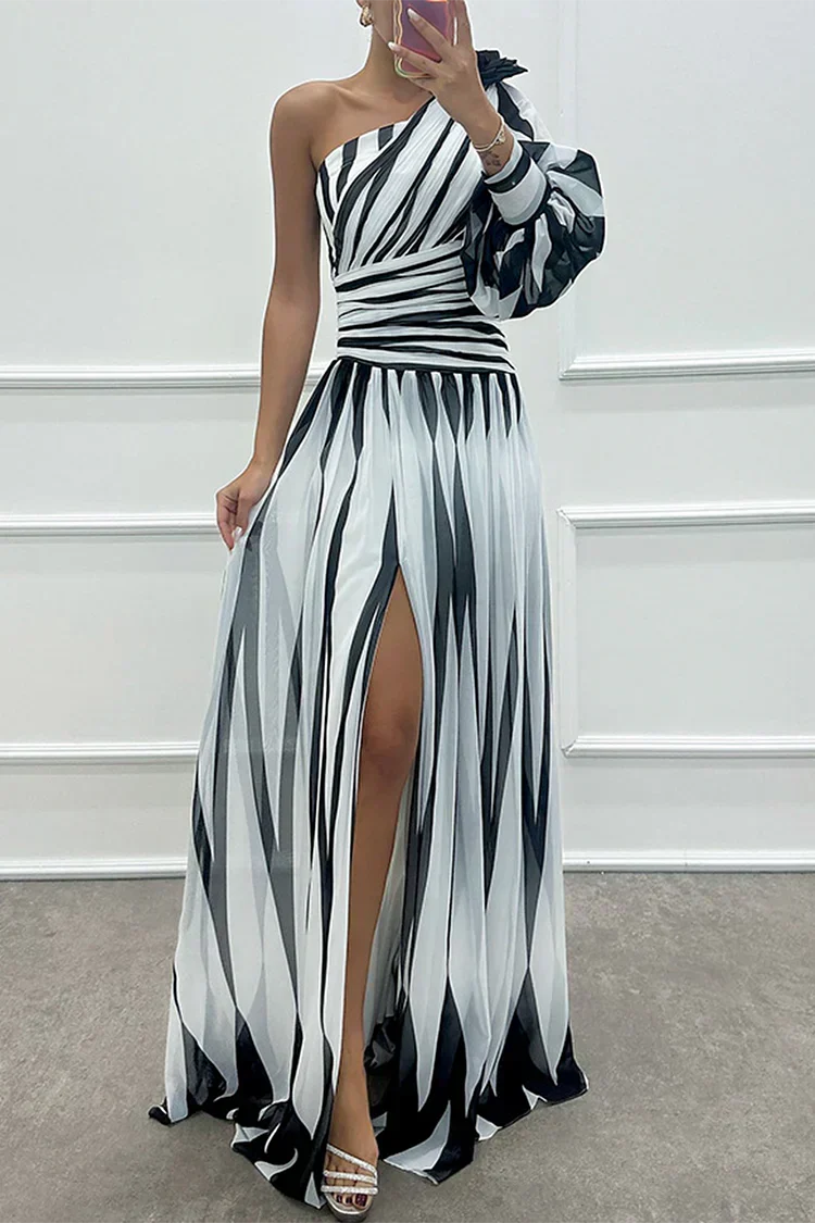 Stella | Elegant Striped One-Shoulder Maxi Dress