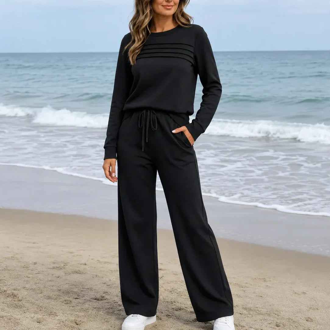 Lounara – Soft-Stretch Lounge Set with Wide-Leg Pants and Pockets