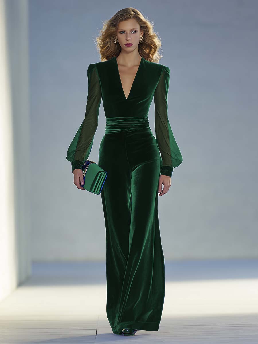 Elegant Set Made of Blue Velvet Fabric with a V-Neck and Mesh Details