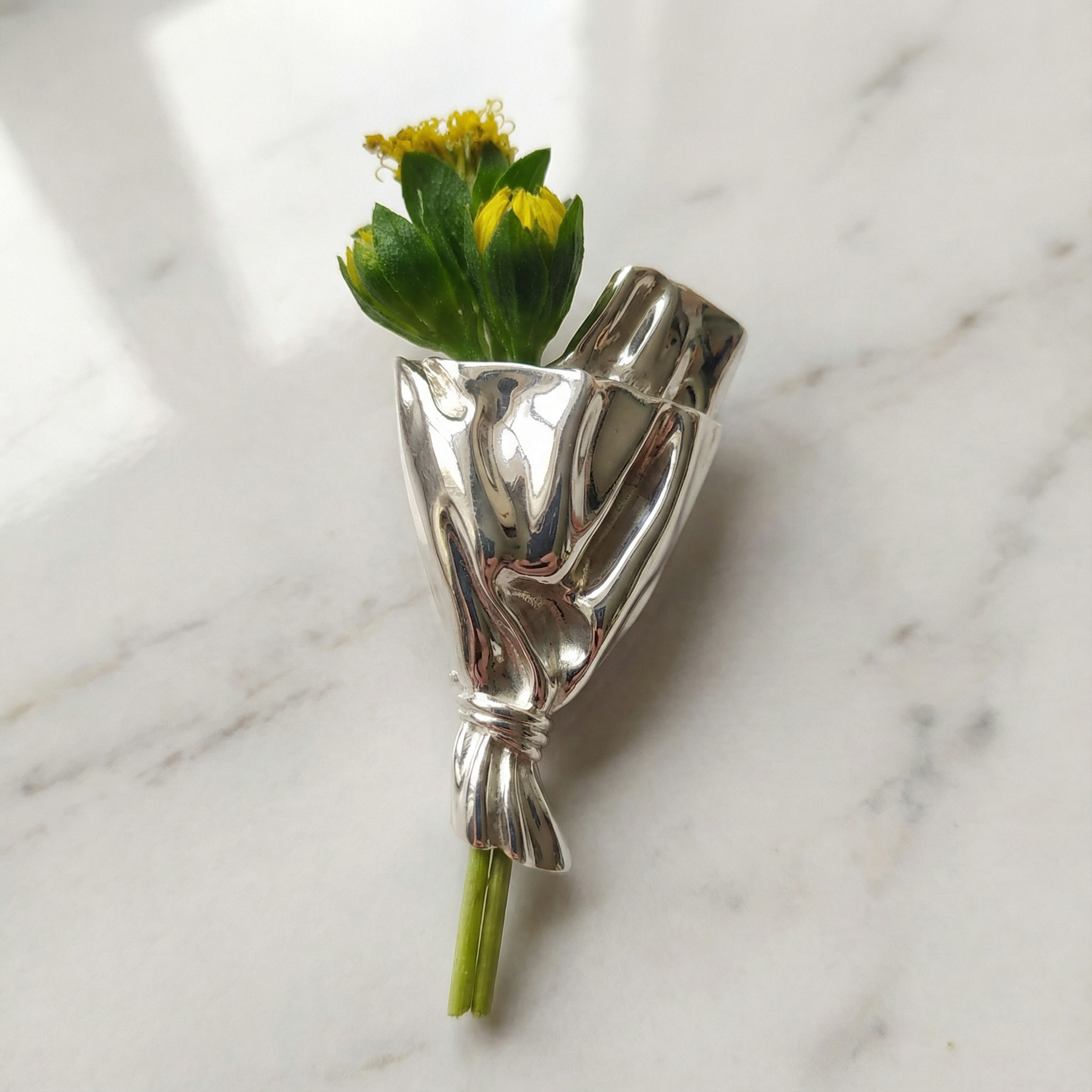 Florette - Wearable flower vase brooch