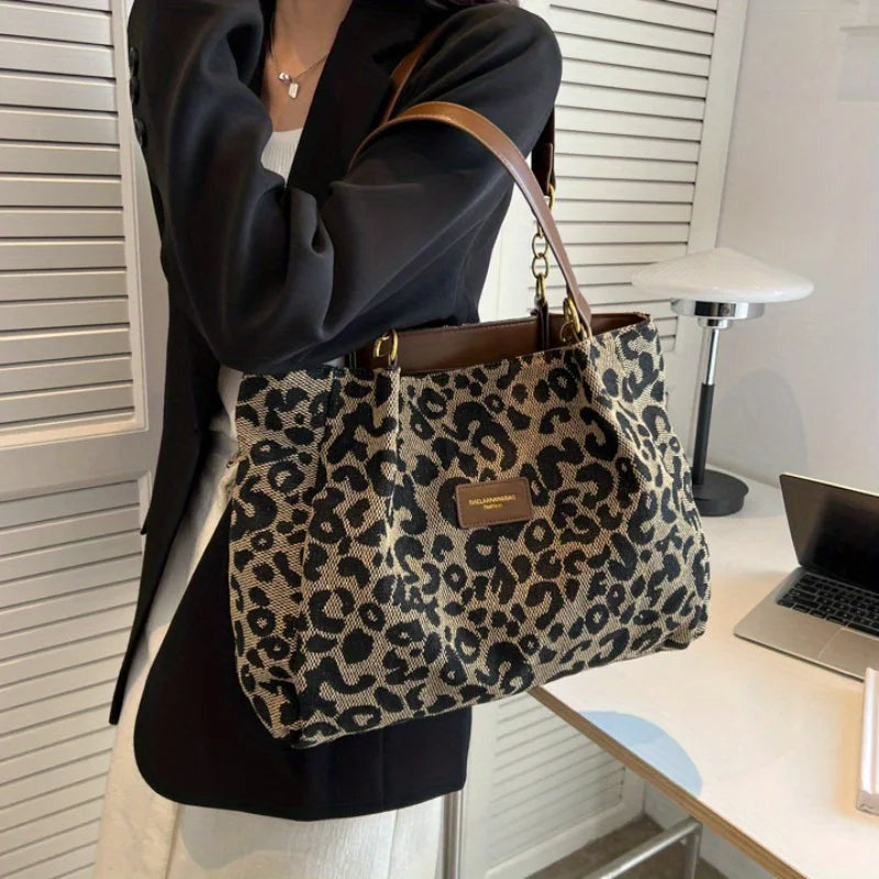 Flora™ | Stylish Leopard Print Bag