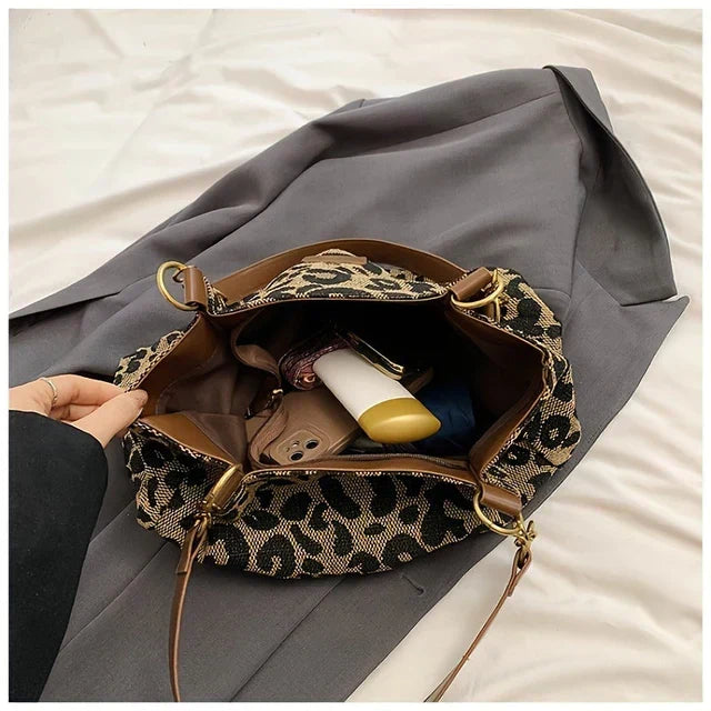 Flora™ | Stylish Leopard Print Bag