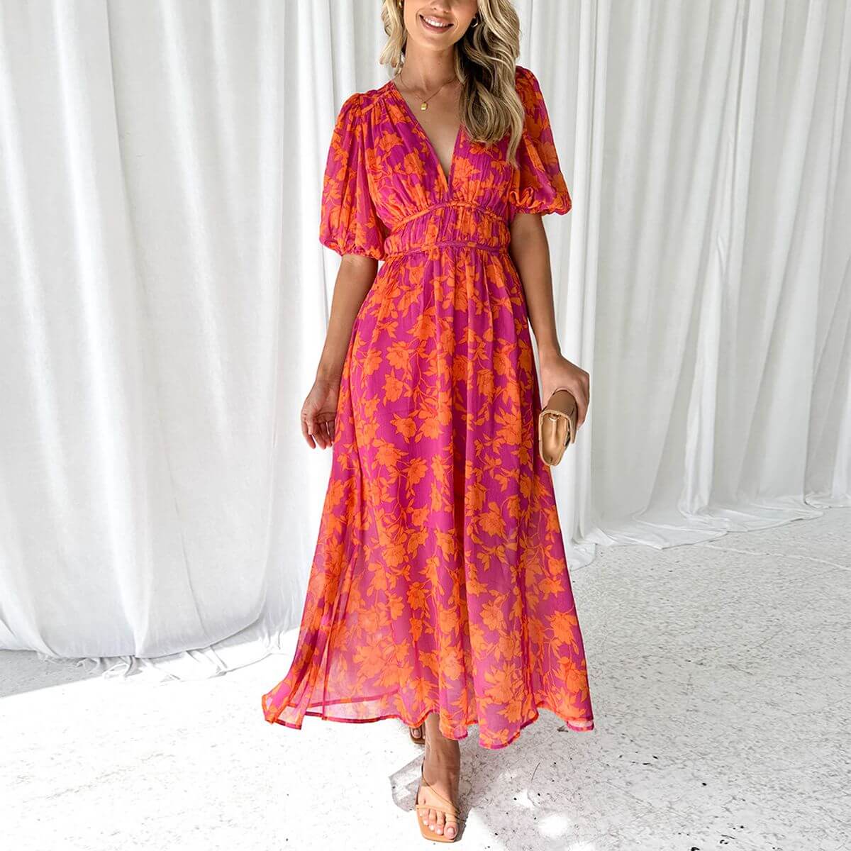 Kathy - Elegant Maxi Dress with V-Neck