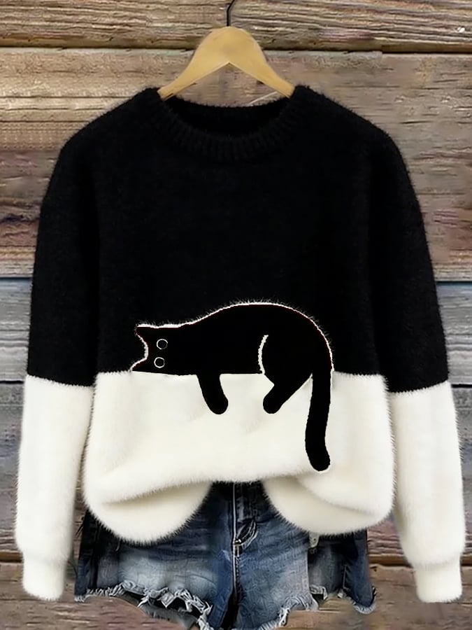 Luna™ | Women's Sweatshirt with Cat Graphic