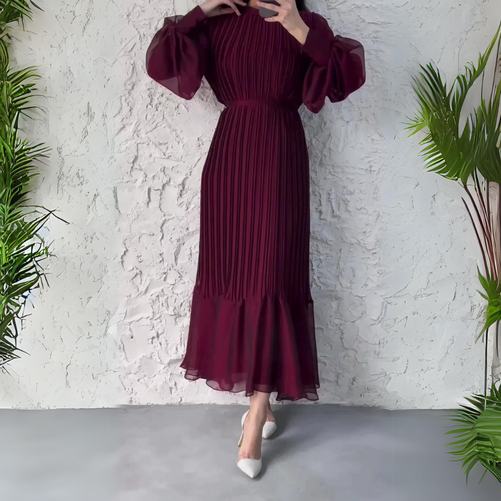 Elegant Autumn Evening Dress with Tulle Details