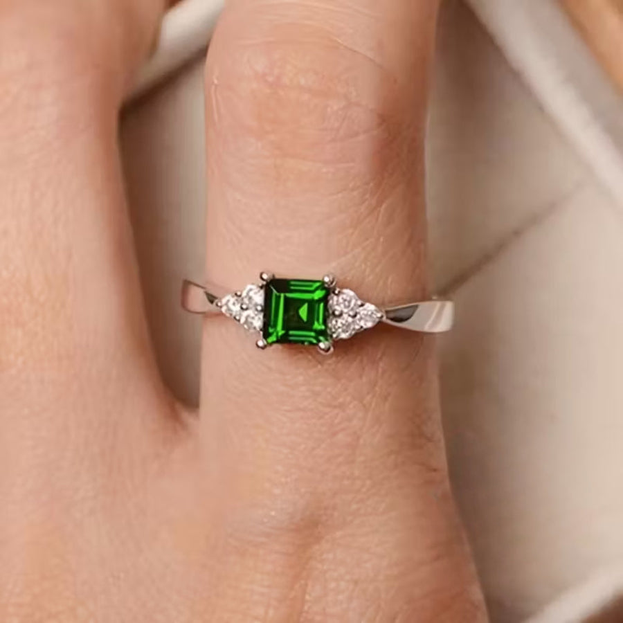 Verde Solitaire Ring