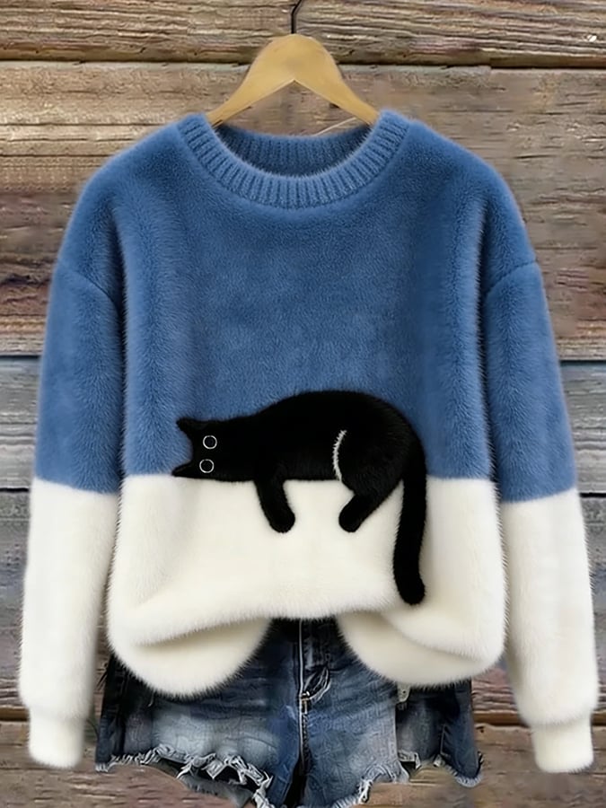 Luna™ | Women's Sweatshirt with Cat Graphic