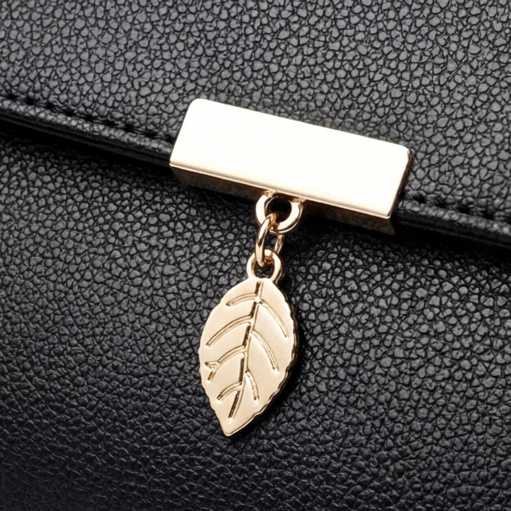 Leafara - Elegant Crossbody Bag with Leaf Detail