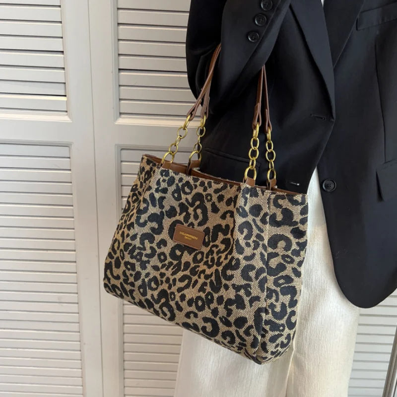 Flora™ | Stylish Leopard Print Bag