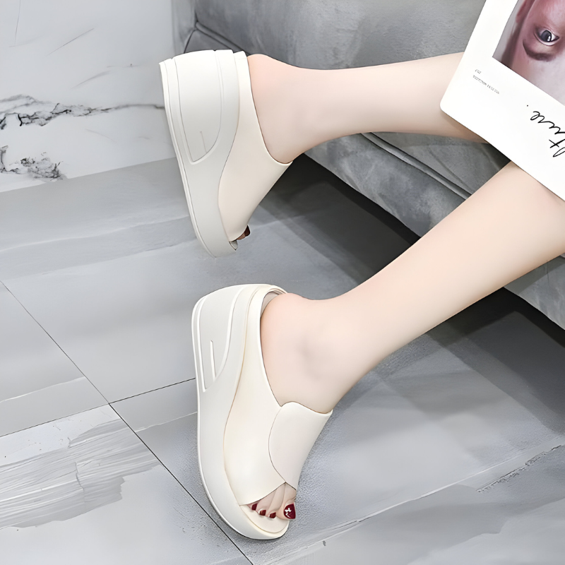 Xanthe – Orthopaedic Sandals