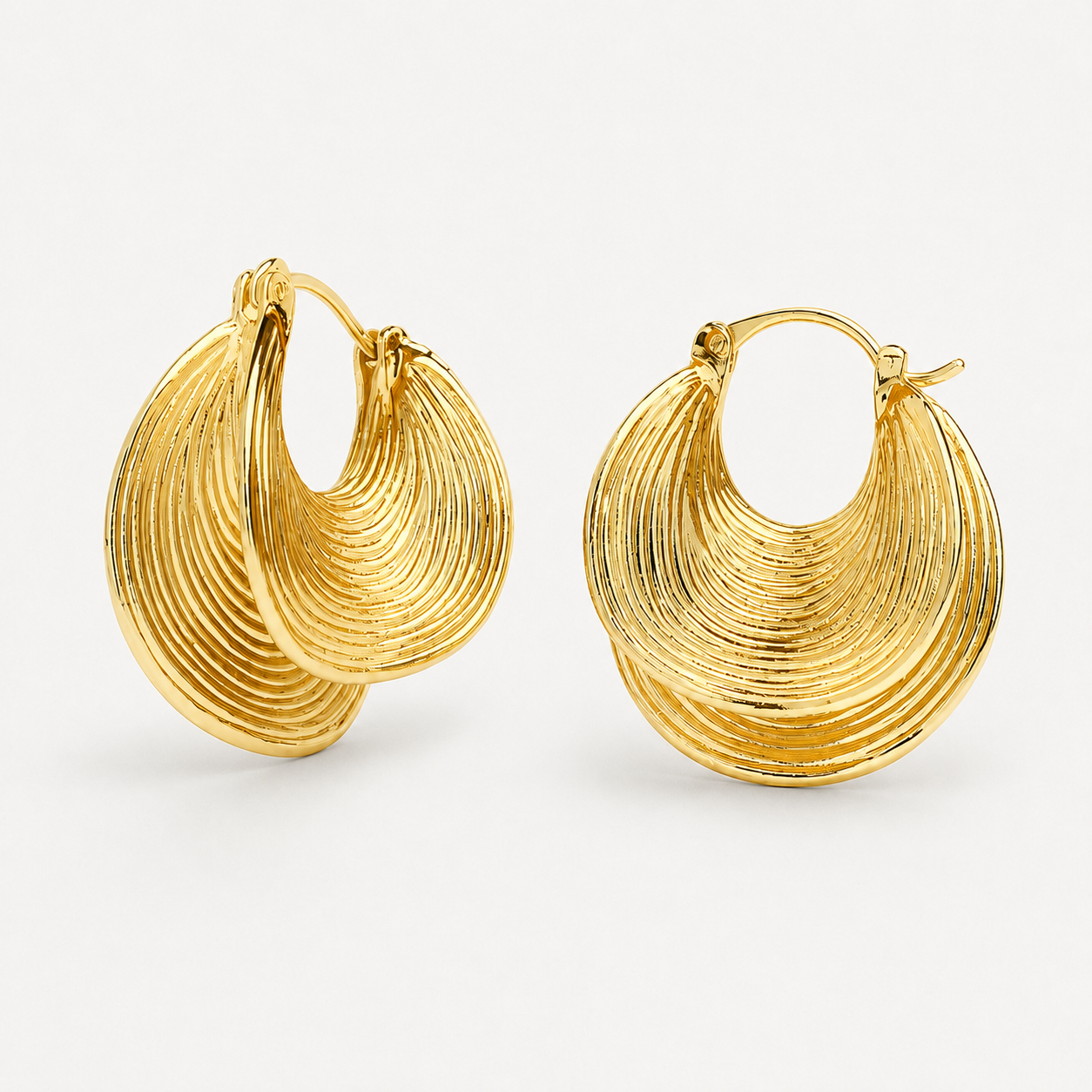 Lumetta – Statement Earrings That Won't Weigh You Down