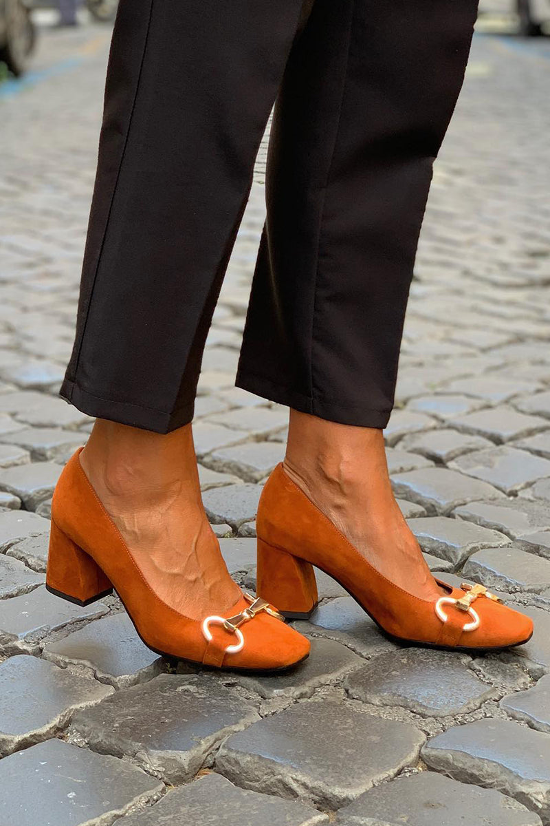 Alvessa | Colorful sandals with square toe and decorative block heel strap
