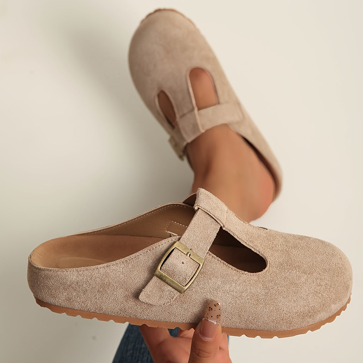 Soléa™ | Minimalist Buckle Comfort Clogs