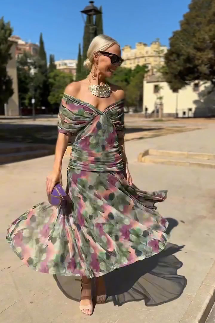 ANA | ELEGANT MAXI PLEAT DRESS