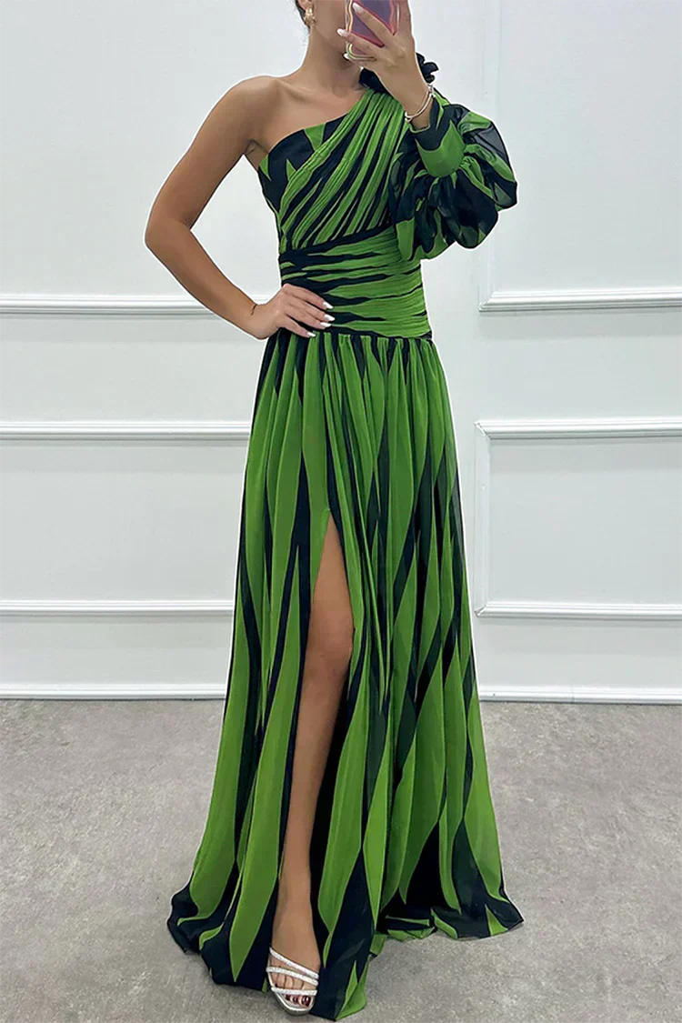 Shiloh - Abito Maxi Elegante a Righe con Spalla Scoperta