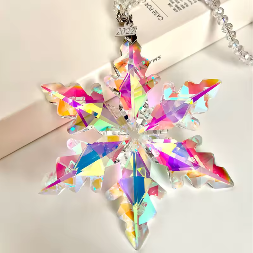Luméra – Crystal Snowflake Ornament