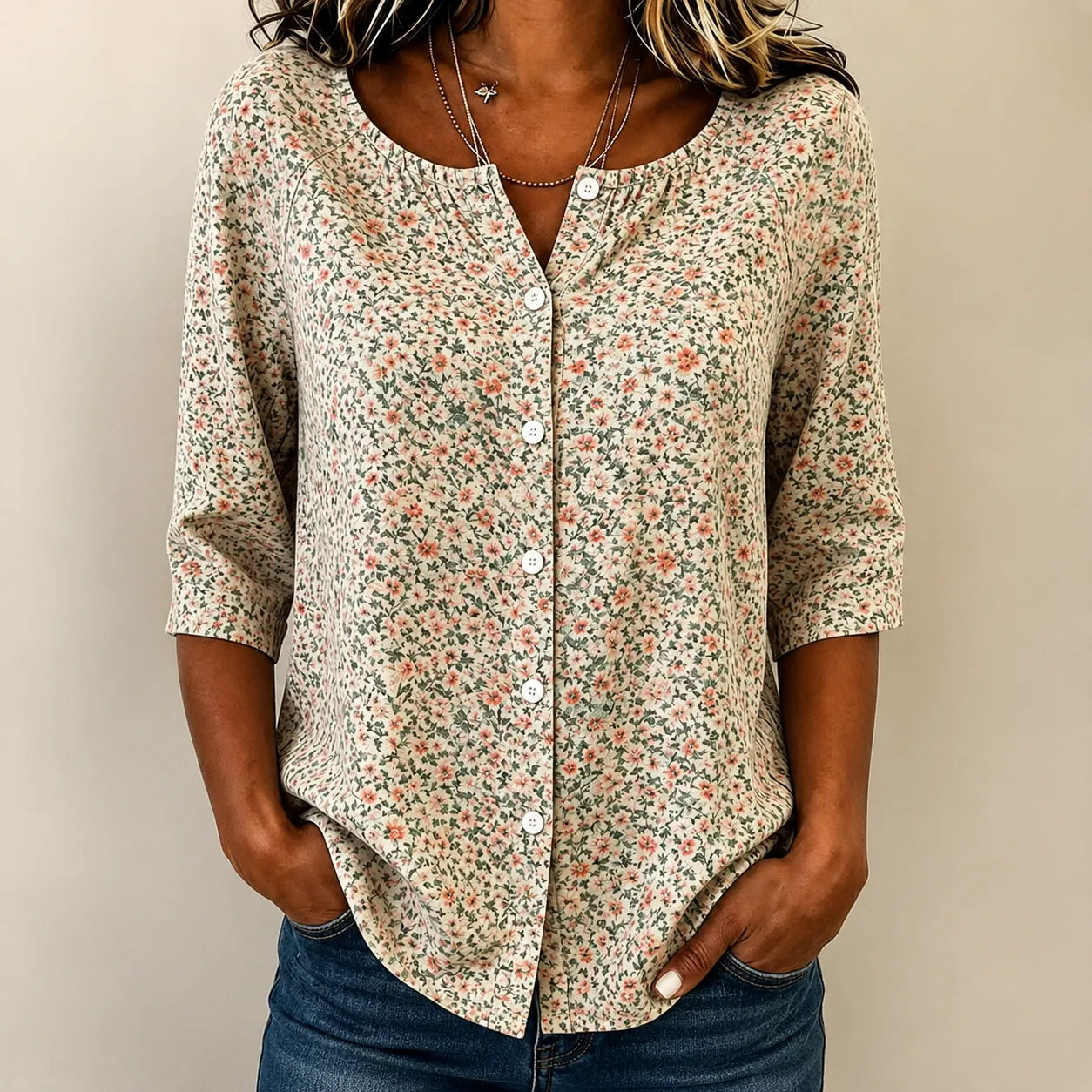 Florenne – Ditsy Floral Blouse with Buttons and 3/4 Sleeves
