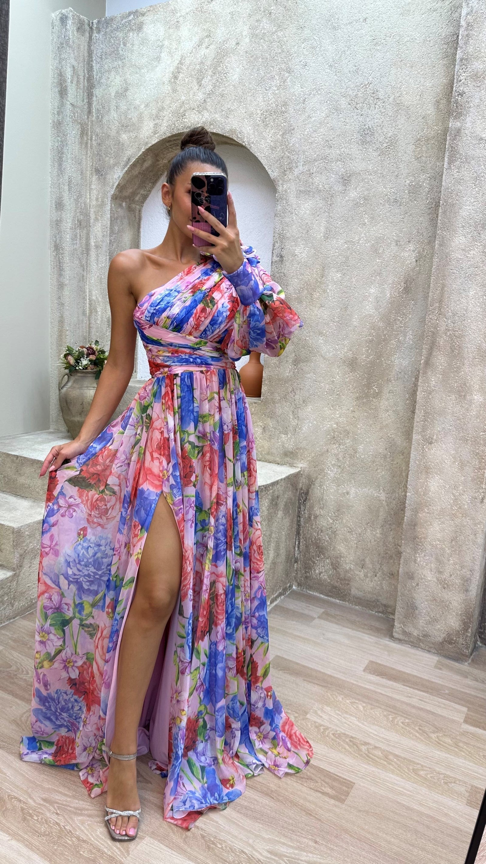 Isabella | Stunning Flowing Gown