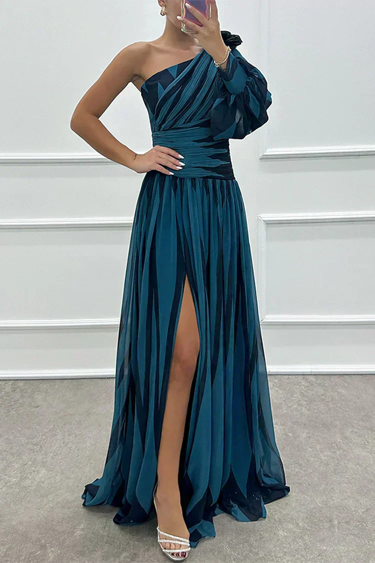 Shiloh - Abito Maxi Elegante a Righe con Spalla Scoperta