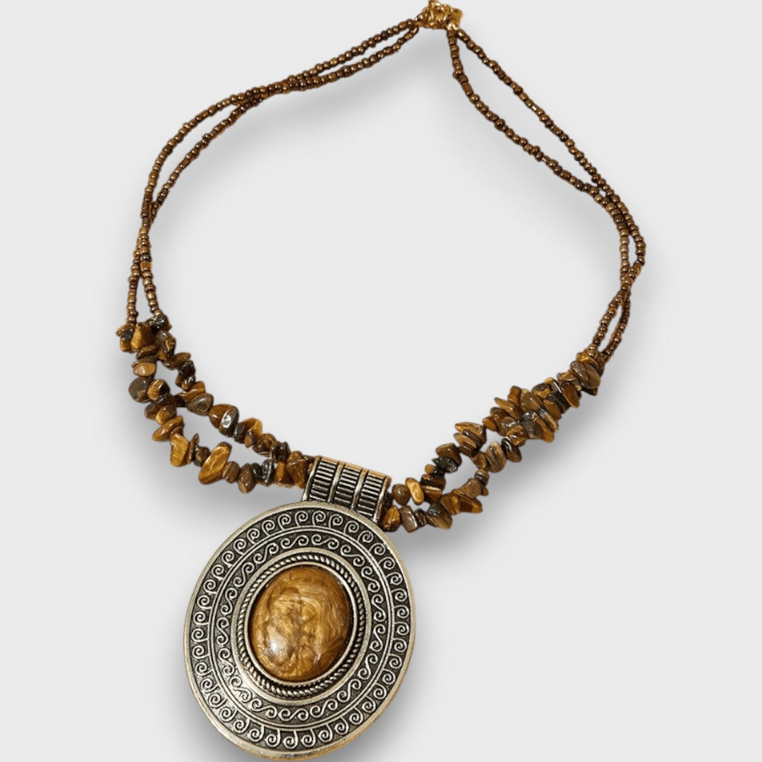 Maralis – Vintage Collar with Natural Stone Pendant