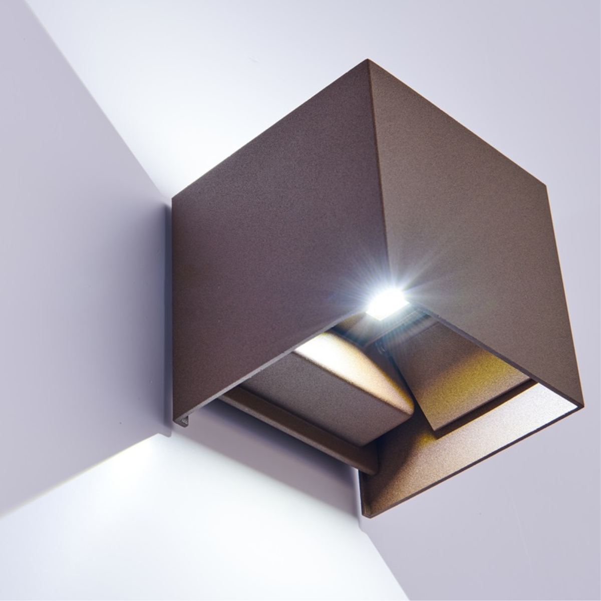 Glindra – Modern Touch-Activated Cube Wall Light