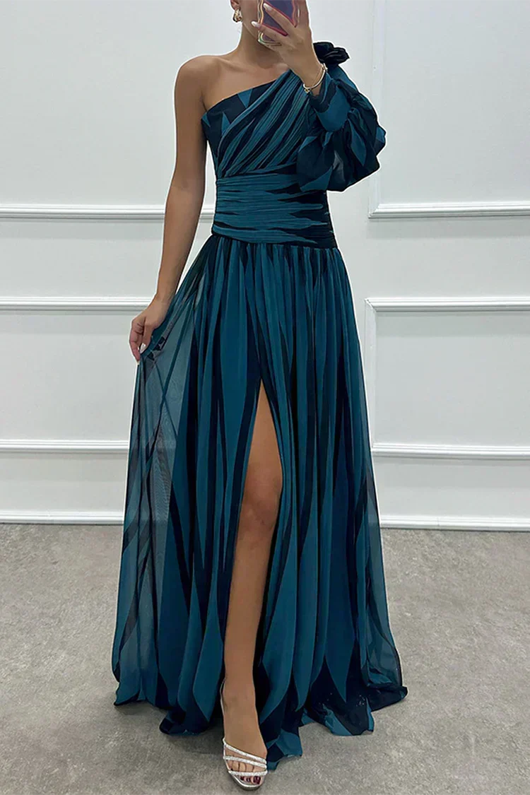 Shiloh - Abito Maxi Elegante a Righe con Spalla Scoperta