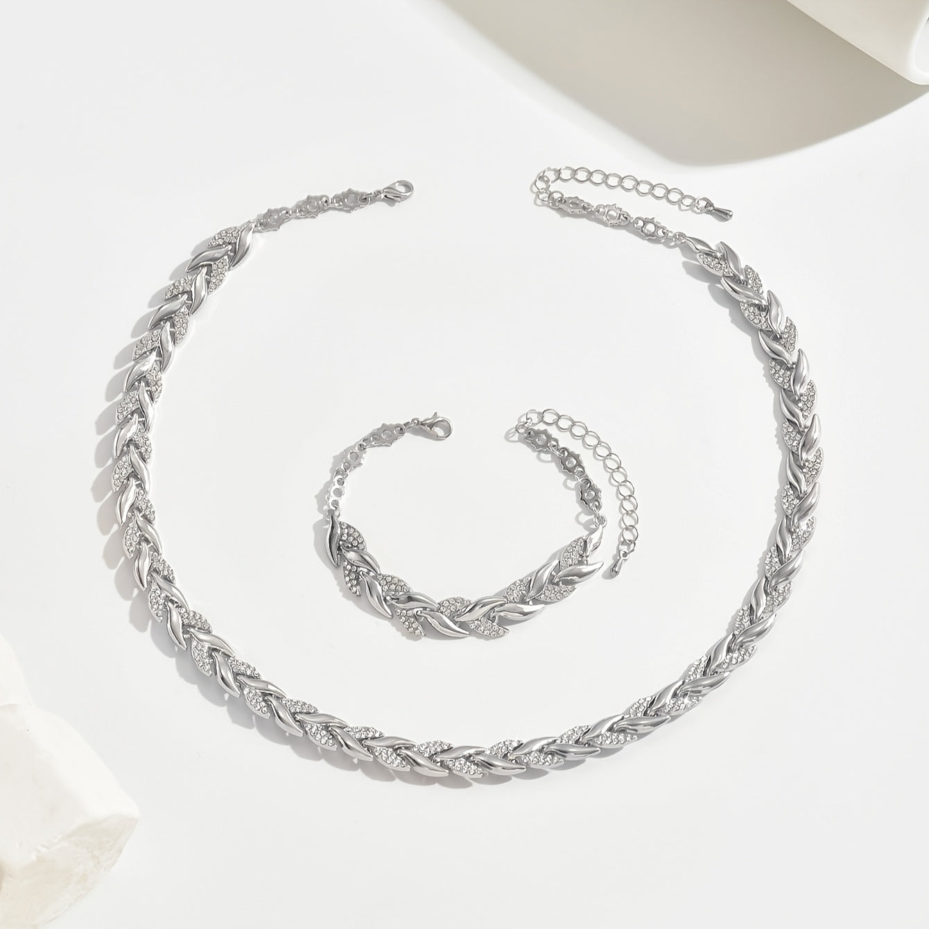LEÏNA™ | Luxury Leaf Chain Necklace and Bracelet Set