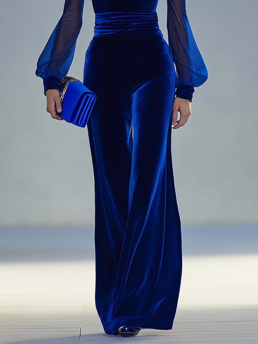 Elegant Set Made of Blue Velvet Fabric with a V-Neck and Mesh Details