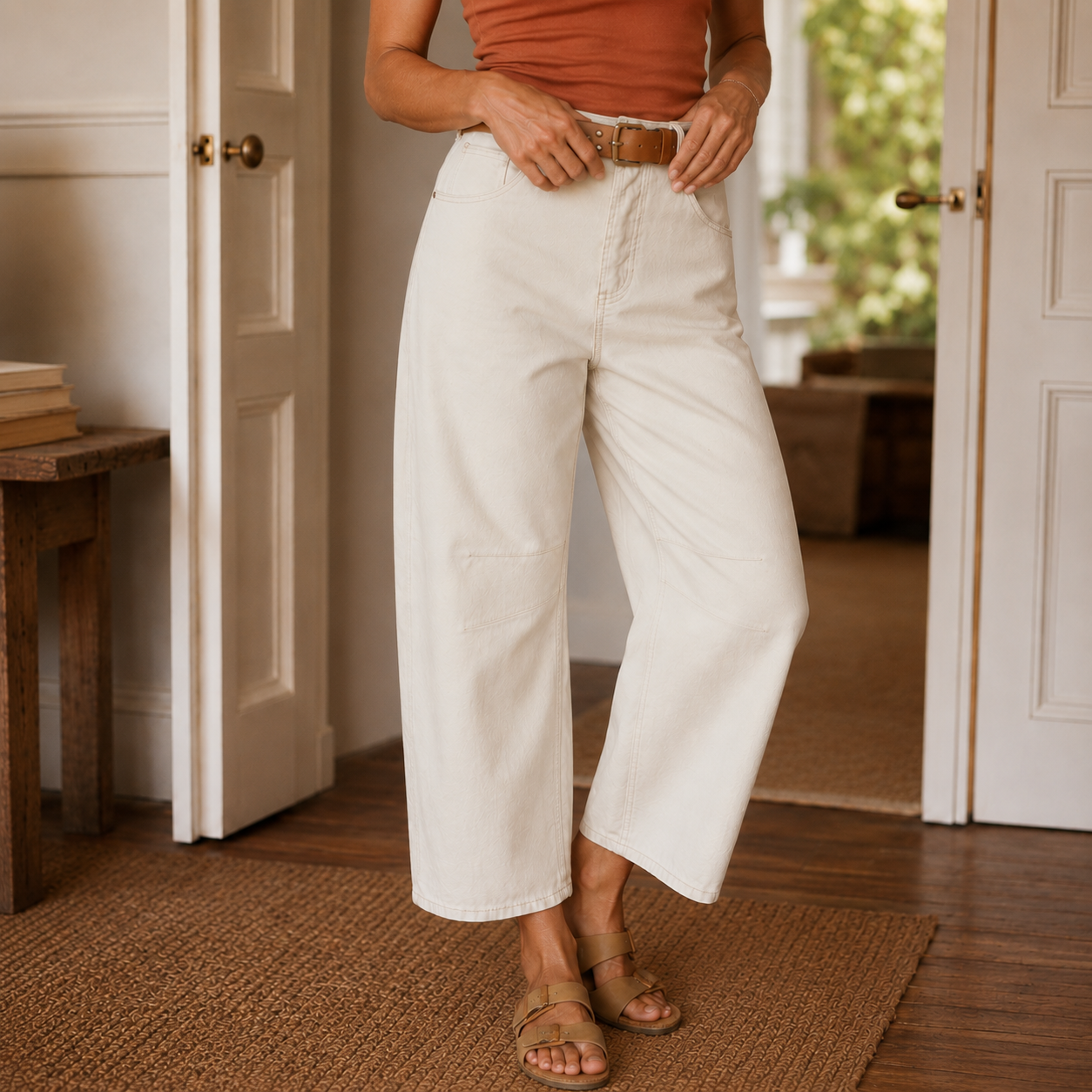 Cropelle – Stitch Detail Cropped Straight Pants