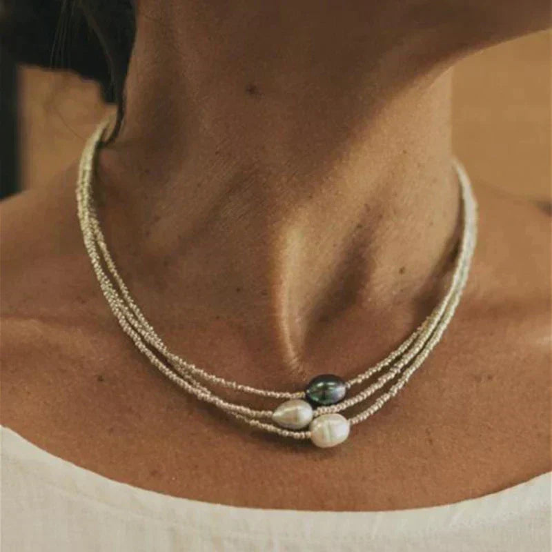 Marivelle – Vintage collar with delicate splendor