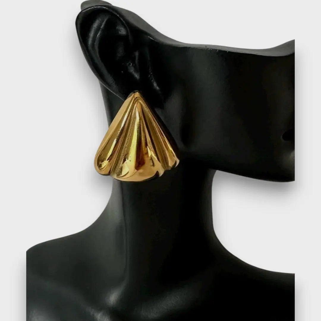 Nuna – Sculptural Character Gold Earrings