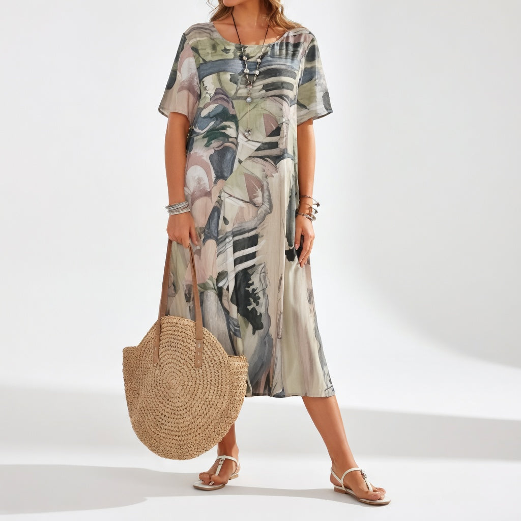 Flowy long dress with artistic print — Summer bohemian elegance