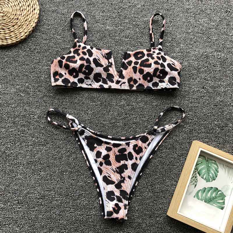AquaLivv - Brazilian Bikini with V-Neck