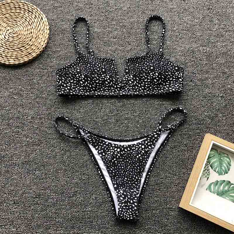 AquaLivv - Brazilian Bikini with V-Neck