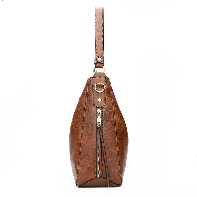 Gudborg | Elegant and Spacious Everyday Bag in Classic Black