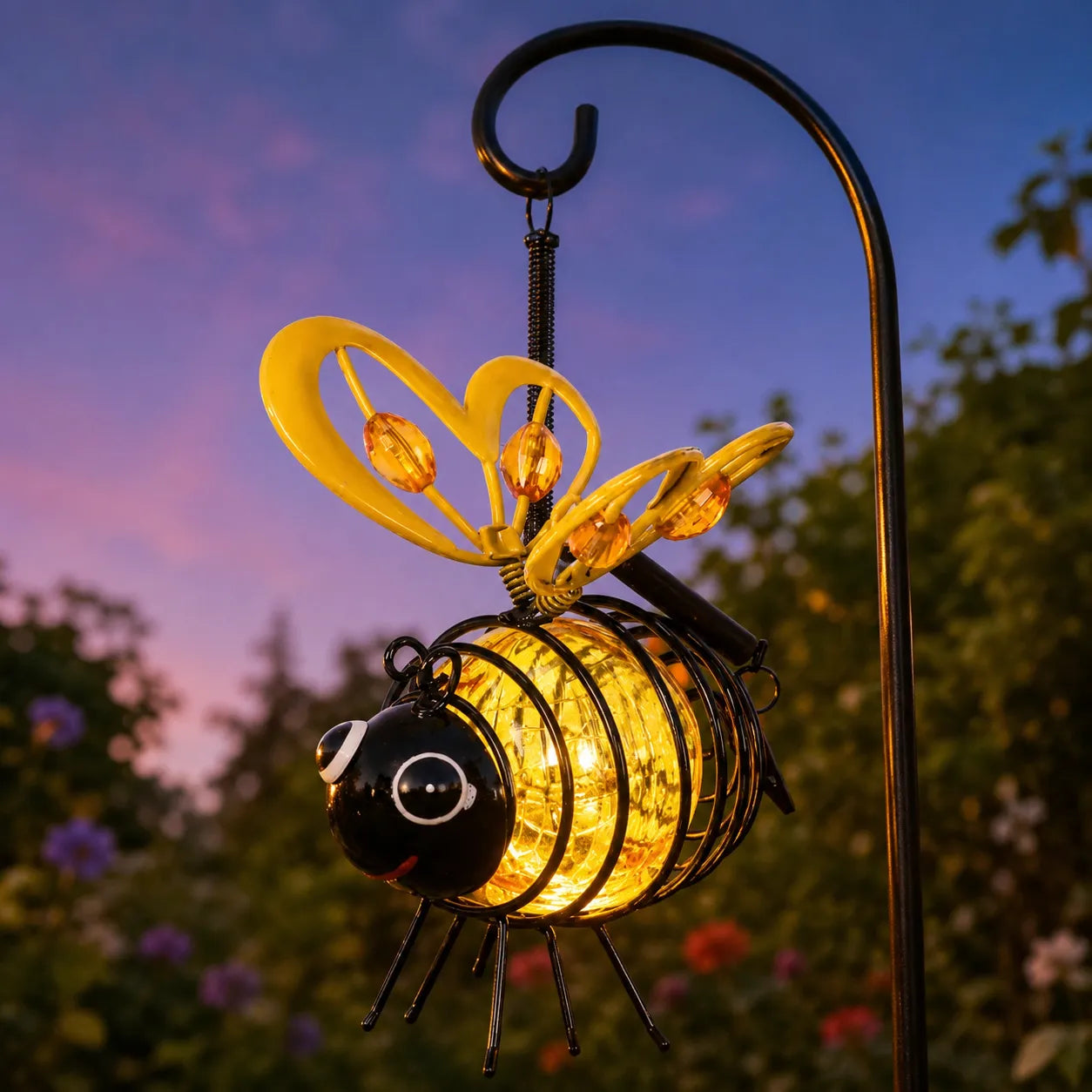 Honeyglow – Solar Bee Garden Light with Amber Glow, Weatherproof Hanging Yard Decor