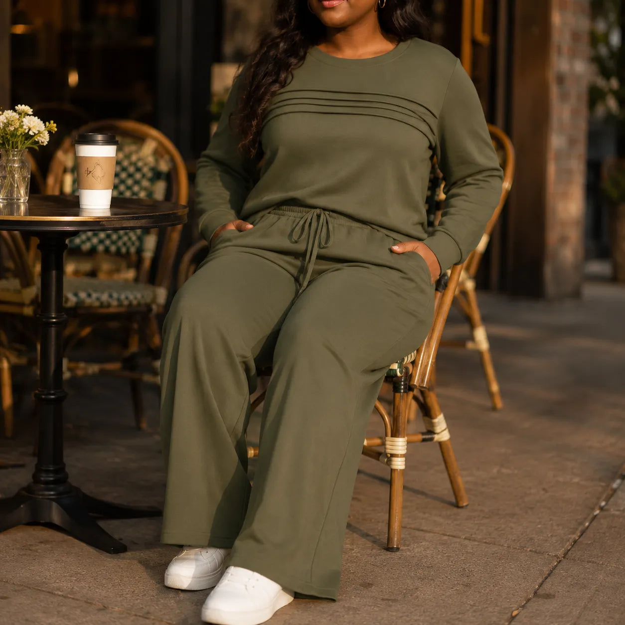 Lounara – Soft-Stretch Lounge Set with Wide-Leg Pants and Pockets