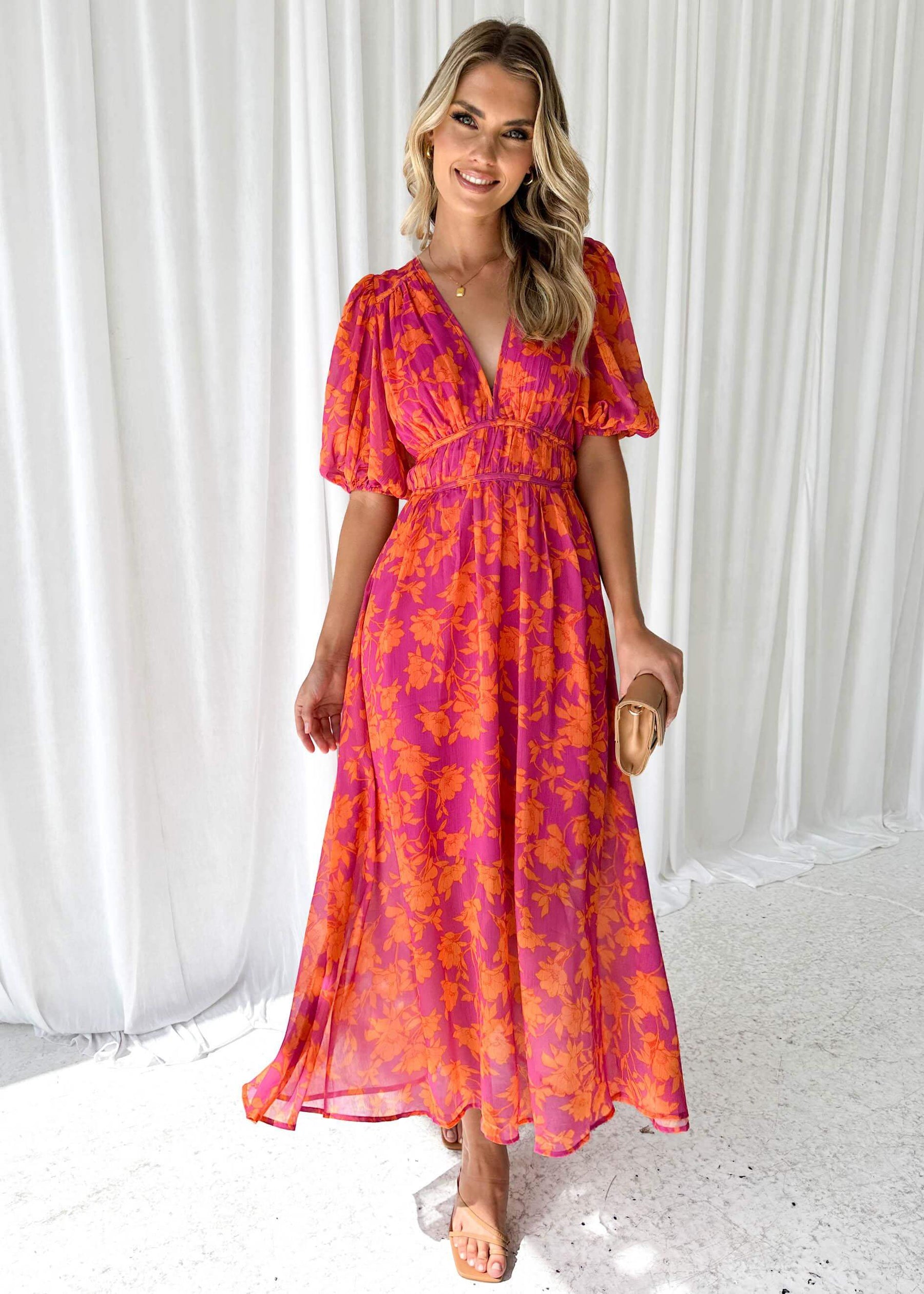 Kathy - Elegant Maxi Dress with V-Neck