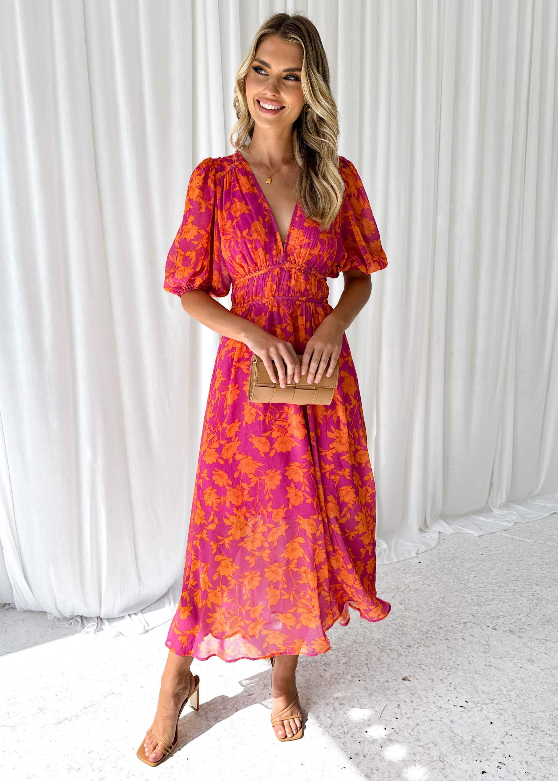 Kathy - Elegant Maxi Dress with V-Neck