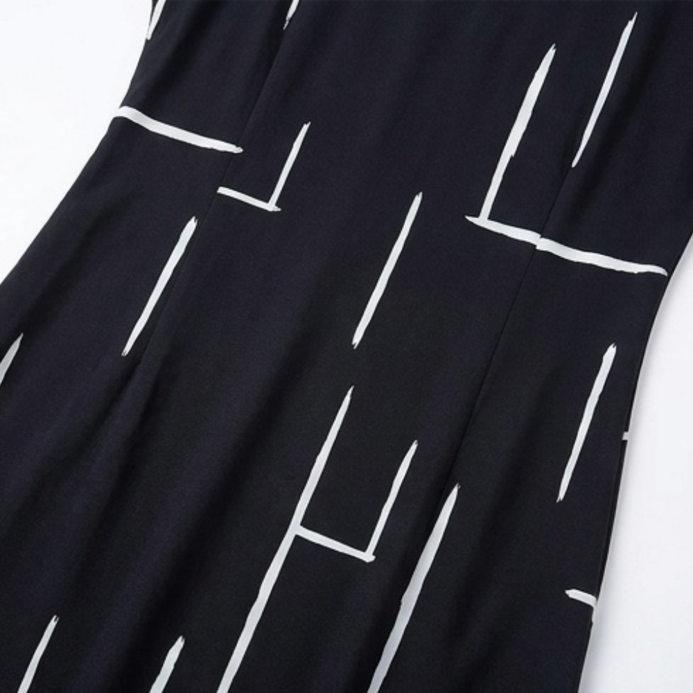 Elunara – Women's Pocketed Dolman Dress with Abstract Print